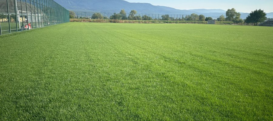 bolu karaçayır doğal çim yüzeyli futbol sahası